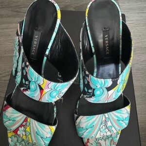 Versace Women's Heels - Black and Blue Floral